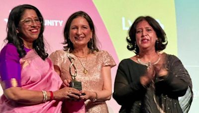 Kavita Krishnamurthy receives Golden Flame Lifetime Achievement Award at UK Asian Film Festival for her contribution to music