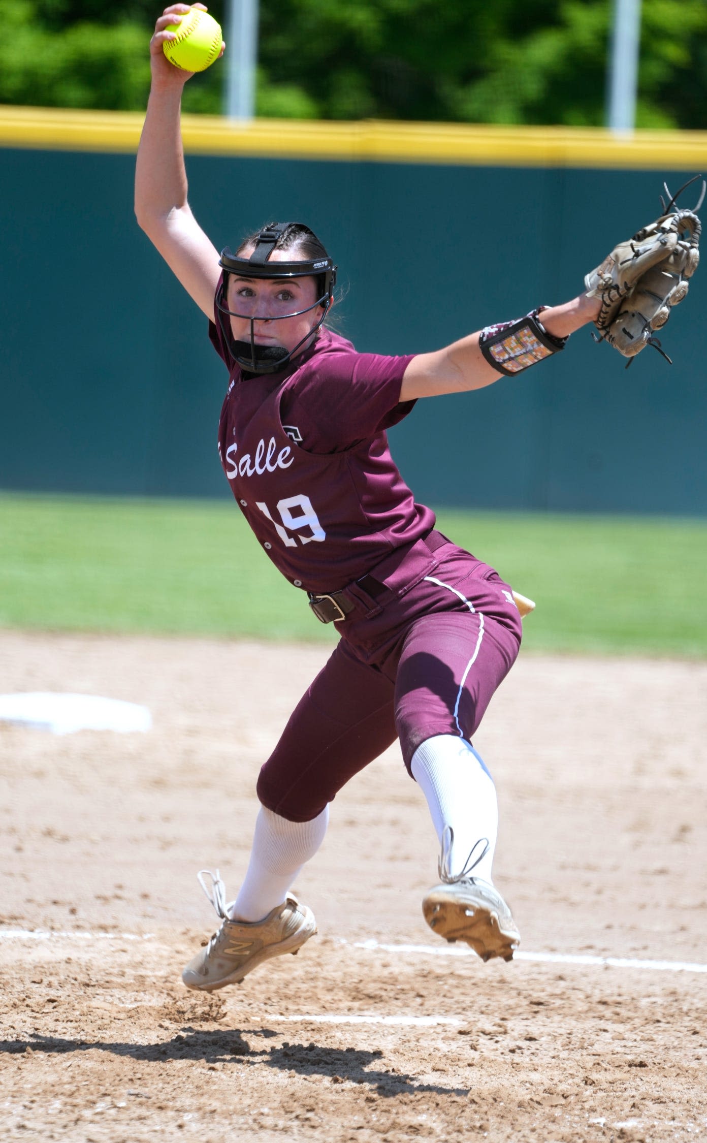 La Salle softball trails briefly before booking a second consecutive title game berth