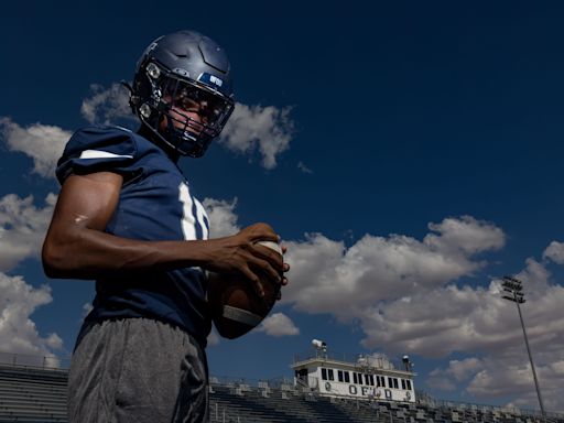 Del Valle football player Manny Fuller verbally commits to University of Utah