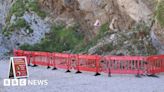 Beach cordoned off after cliff fall in Newquay