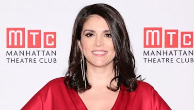 Cecily Strong, like many of us, knew her fiancé was going to propose ahead of time