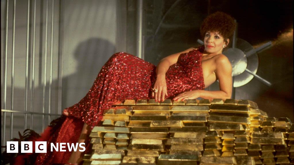 Dame Shirley Bassey: A look back at her 71-year music career