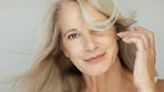 Los efectos de la menopausia en el cabello y el rol de los cambios hormonales en la salud capilar