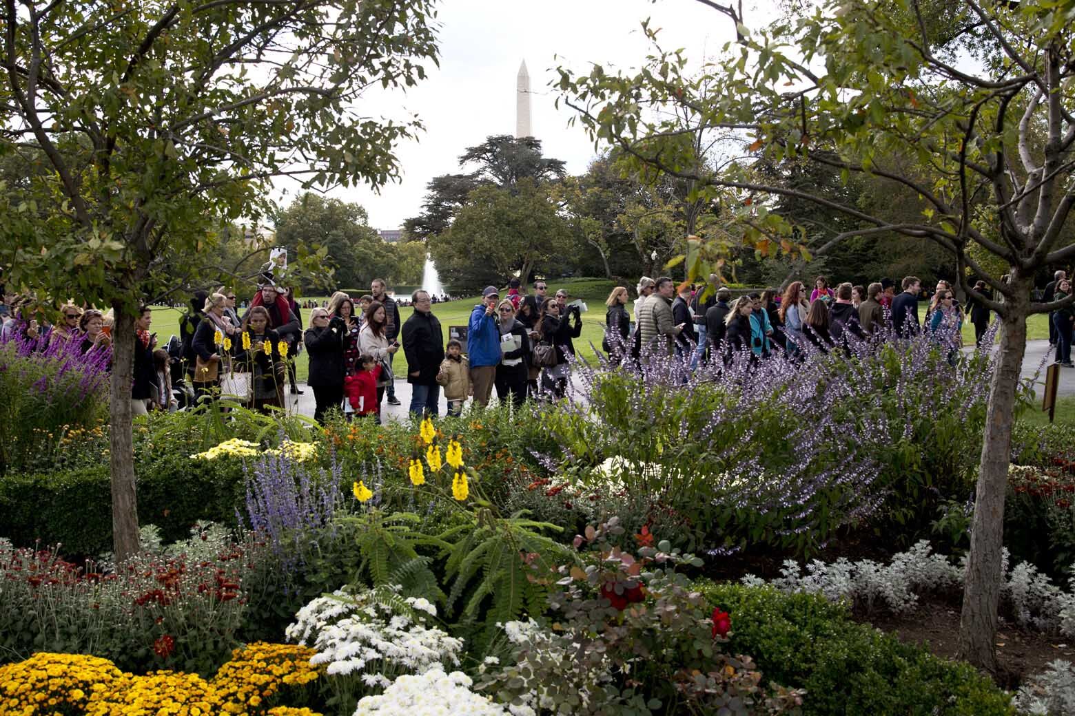 White House opens private gardens to the public for Mother’s Day weekend - WTOP News