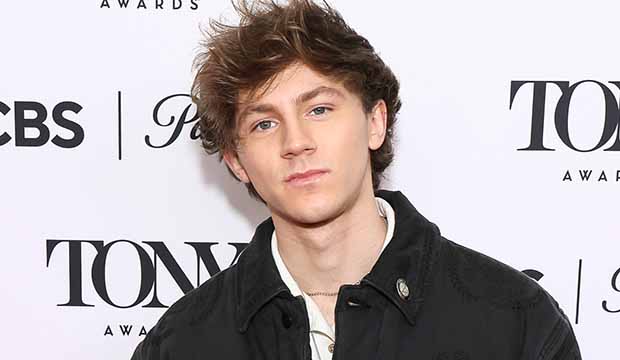 Brody Grant (‘The Outsiders’) relishes the opportunity to play Ponyboy ‘with all my guts and my soul’ [Exclusive Video Interview]