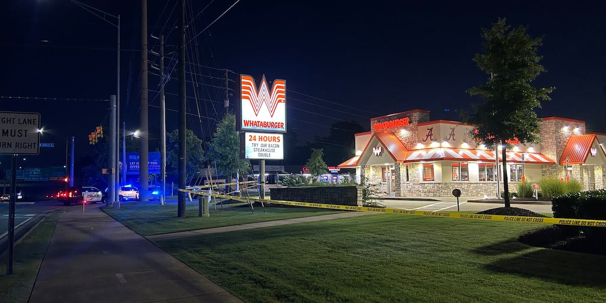1 dead after officer-involved shooting at Tuscaloosa restaurant
