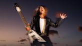 Metallica’s Kirk Hammett and Epiphone Unveil Signature Model 1979 Flying V Guitar