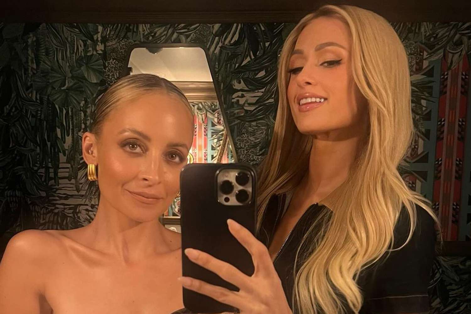 Paris Hilton and Nicole Richie Share ‘Simple Life’ Selfie: ‘Ready for Another Iconic Adventure’