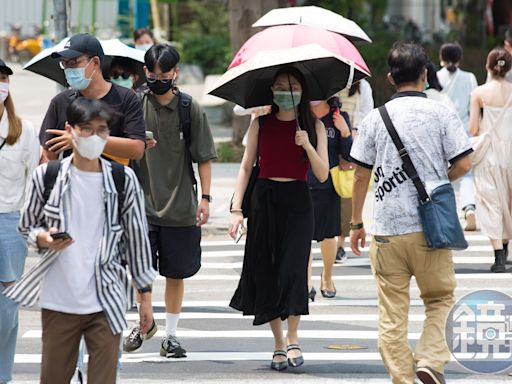 近期天氣晴朗炎熱防中暑 午後注意局部大雷雨