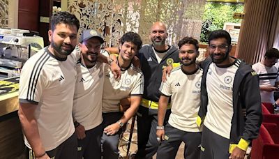Rishabh Pant posts photo with India players before flying out for T20 World Cup