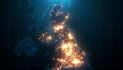 UK's population increases by 1% in a year 'mainly due to net migration', ONS says