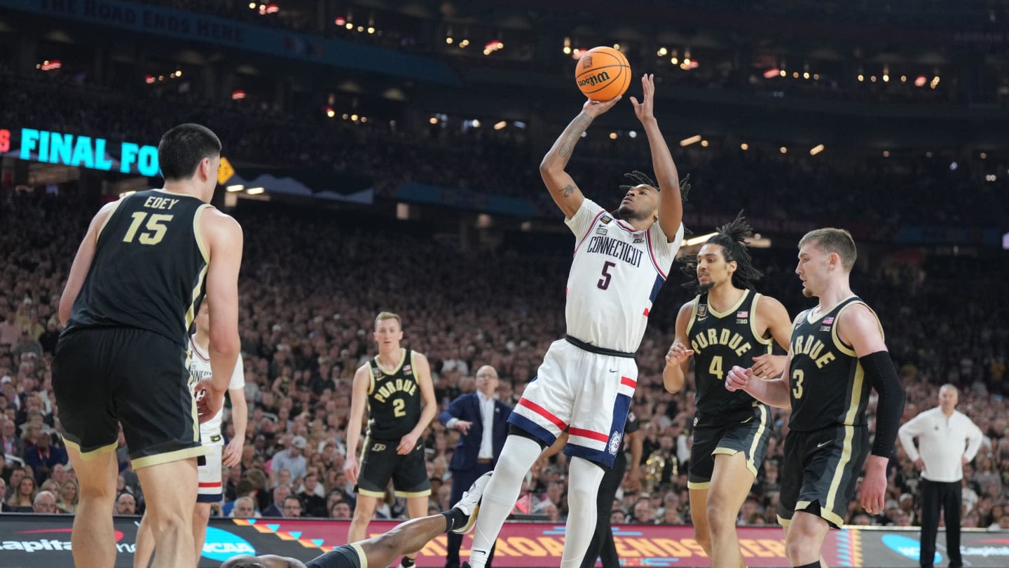 Detroit Pistons Take on UCONN Star in 2024 NBA Mock Draft