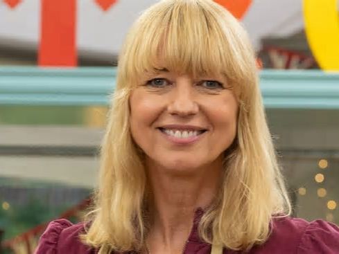 Celebrity Bake Off's Sara Cox forced to apologise after star called four-letter word live on air