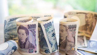 Japanese Yen Is on the Edge