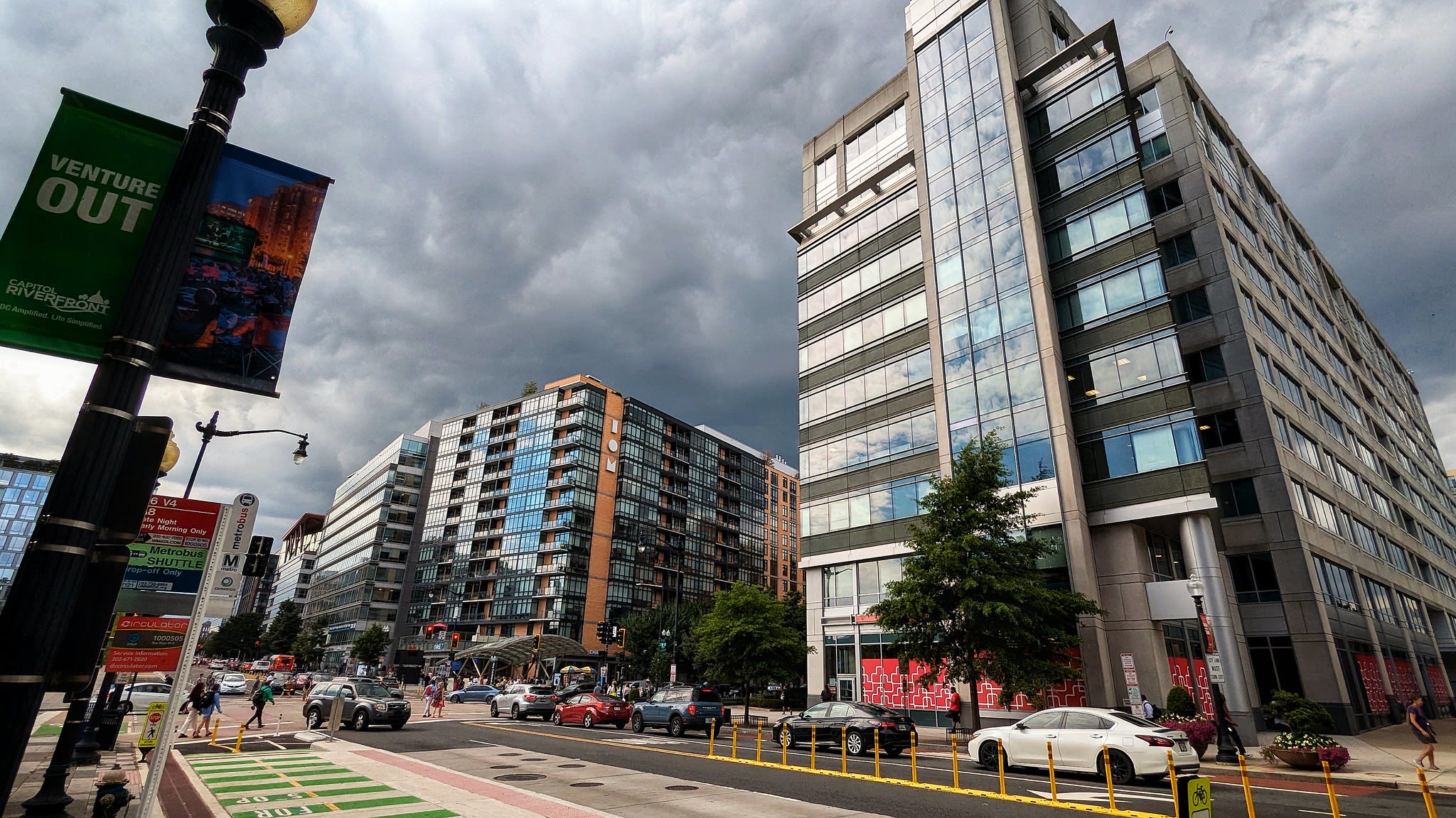 D.C.-area forecast: Today’s humidity could fuel downpours before a much nicer weekend