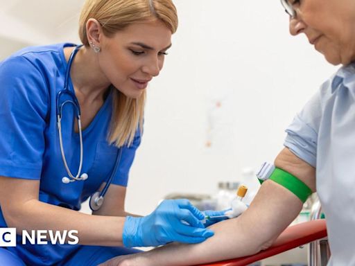 Blood stocks drop to 'unprecedentedly low levels' in England