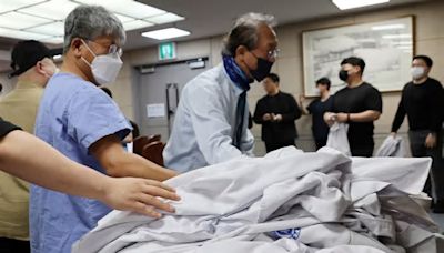 Two major hospitals in Seoul set to suspend outpatient clinics, surgeries