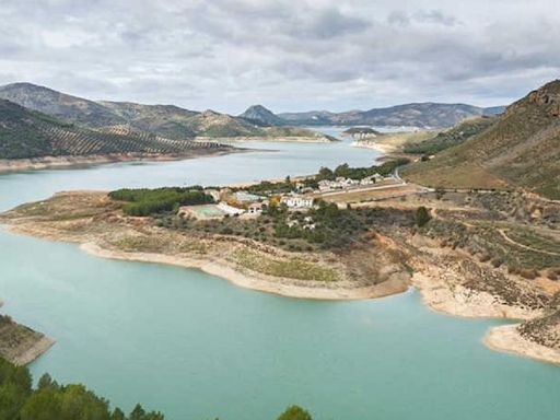 No te pierdas el pueblo de Córdoba que mira al mayor pantano de Andalucía