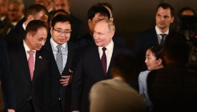 Vietnam Greets Putin in Boost to Ties, Ignoring US Criticism