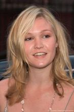 Julia Stiles