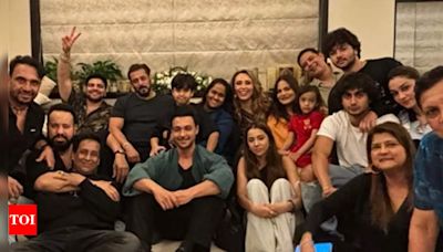 Salman and the entire Khan-daan unite for an EPIC celebration on Lulia Vantur's 44th birthday | Hindi Movie News - Times of India