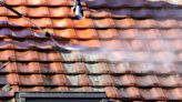 Infuriated homeowner concerned after HOA uses dangerous method to clean their roof: ‘How many ways can this go badly?’