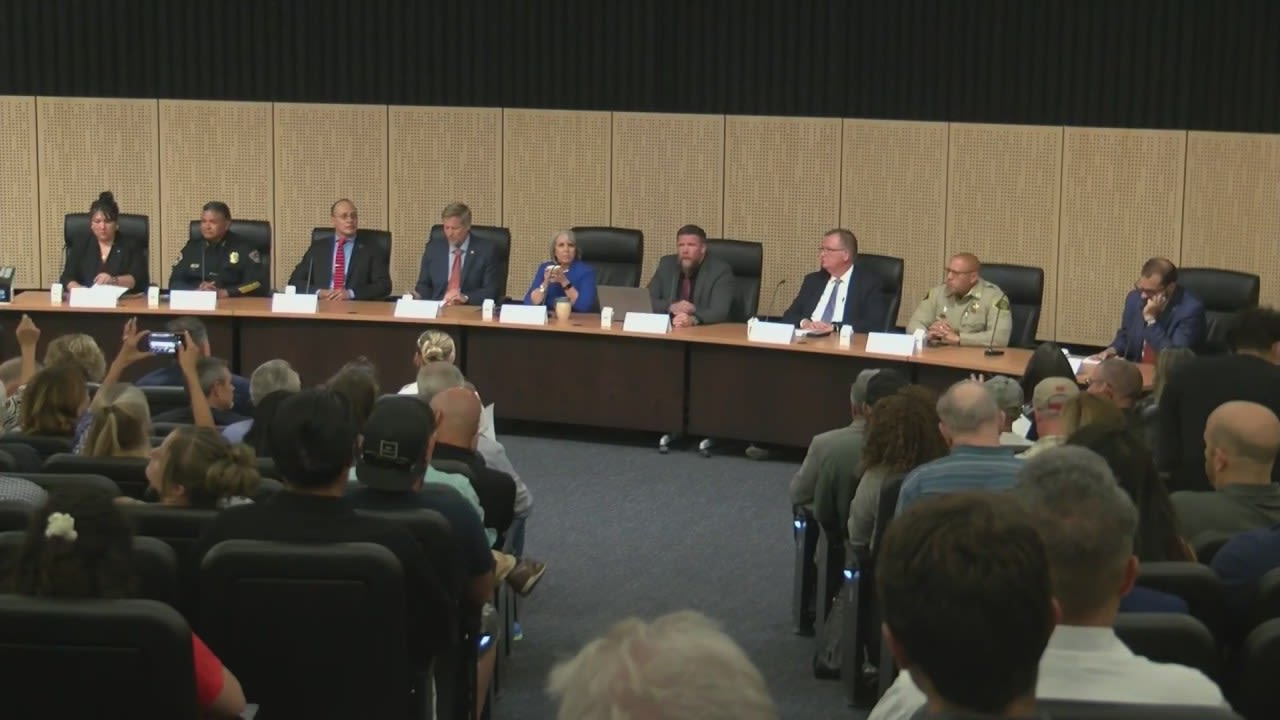 Residents call for action in gov’s public safety town hall in Albuquerque