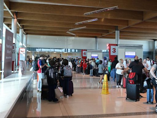 Dallas Love Field Airport asks passengers to arrive 3 hours early due to check-in delays