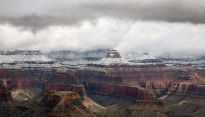 41-year-old man dies near bottom of Grand Canyon after overnighting in the park