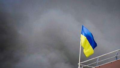Russian daylight attack on eastern Ukraine kills five