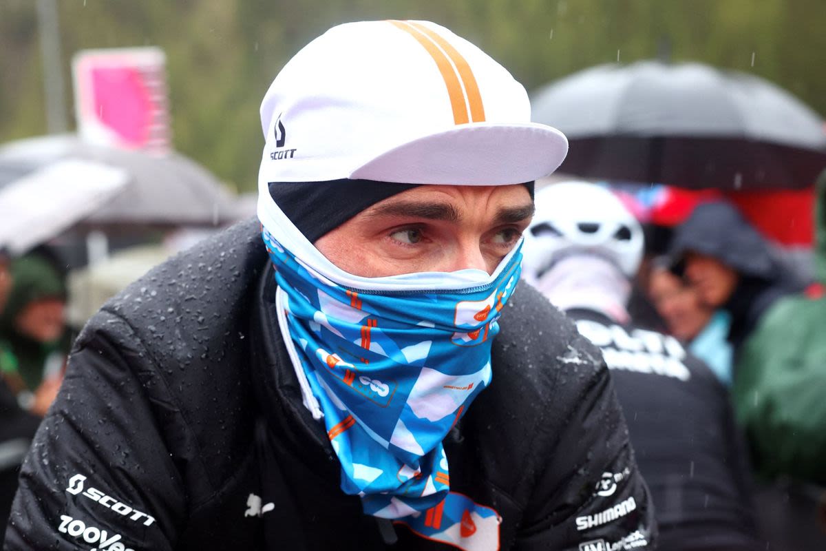 Giro d'Italia stage 16 live: Stage start postponed after riders vote to have Umbrail Pass removed due to extreme weather