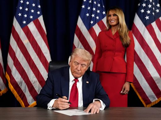 Melania makes rare appearance at RNC with Trump as family including Jared and Ivanka fill box on final night