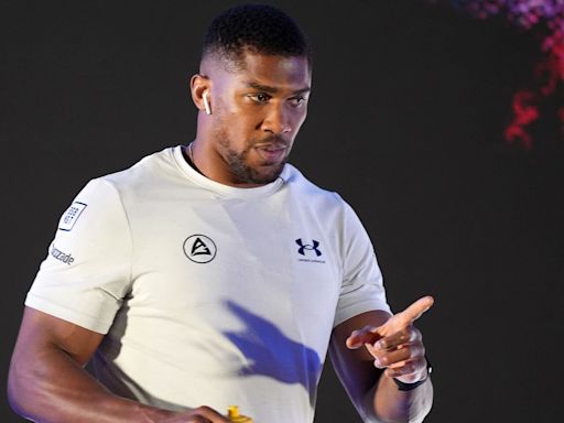 Anthony Joshua warned 'it's a firefight when you go in with Daniel Dubois' by sparring partner Johnny Fisher