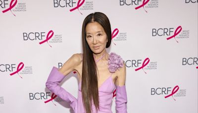 Vera Wang sorprende luciendo cuerpazo en traje de baño a sus 74 años - El Diario NY