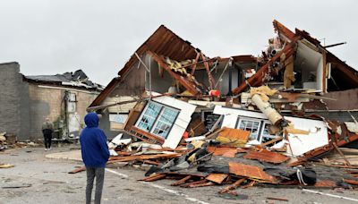 Oklahoma weather live updates: I-35 reopens after 9 hour closure due to storm debris