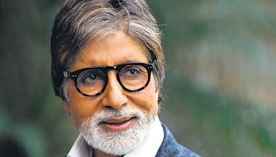 Amitabh Bachchan shares goofy video of his 'signature running style'; Ranveer Singh is in awe. Watch