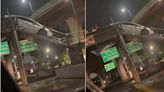 VIDEO: Captan a conductor intentar cruzar puente peatonal con vehículo en Naucalpan