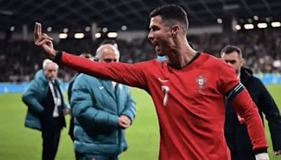 El repudiable gesto obsceno que Cristiano Ronaldo le hizo a un árbitro