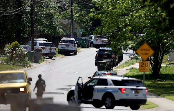 Charlotte shooting latest: Suspect dead after four US Marshals killed and four officers injured