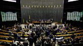 Congresso mantém veto de Bolsonaro sobre crime de fake news em massa