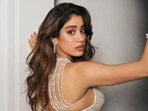 Janhvi Kapoor BREAKS Silence Over Trolling on Reddit, Says 'Khushi Told Me, They Hate You...' - News18