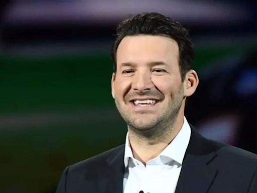 Broadcaster Tony Romo Pokes Fun at Himself and steals the show during Chiefs-Chargers Match | NFL News - Times of India