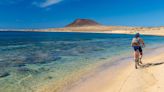 Las cuatro islas españolas con playas paradisíacas que puedes visitar en un día