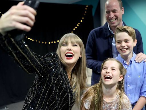 Príncipe William asiste con sus hijos al concierto de Taylor Swift en Londres; la cantante toma "selfie real"