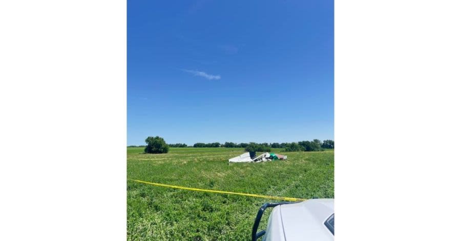 Multiple people survive plane crash near Missouri airport
