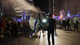 Miles de manifestantes vuelven a pedir la vuelta de los rehenes y la dimisión de Netanyahu en Israel - La Tercera