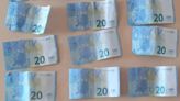 Detenidos cuatro miembros de una familia de Sarriguren por pagar con billetes falsos en Pamplona