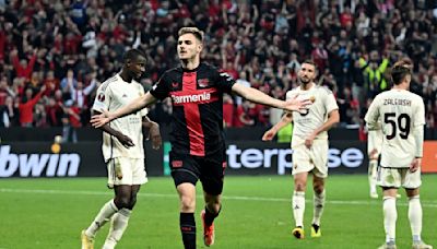 El Bayer Leverkusen empata en último minuto, clasifica, mantiene su racha y rompe récord