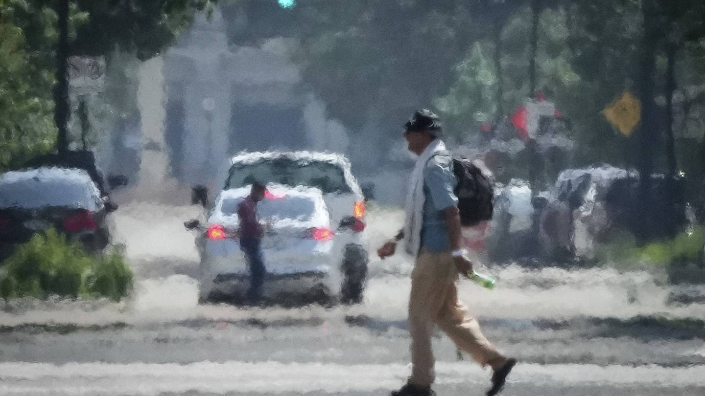 Texas breaks temperature records amid triple-digit forecast; Oklahoma remains under tornado threat