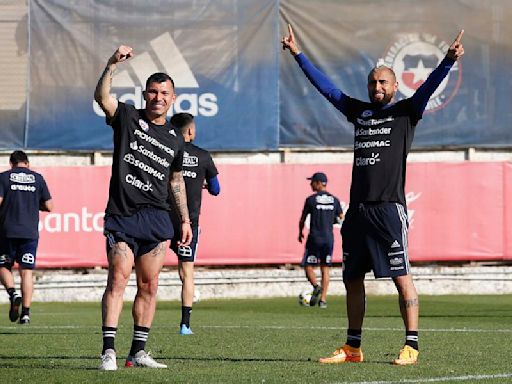 A horas de una nómina que puede resultar decisiva: la pista clave de Ricardo Gareca por el futuro de Arturo Vidal y Gary Medel en la Selección - La Tercera